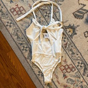 Princess Polly bodysuit size 4